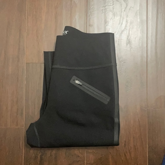 Spanx Every Where tech tape leggings - Picture 3 of 7